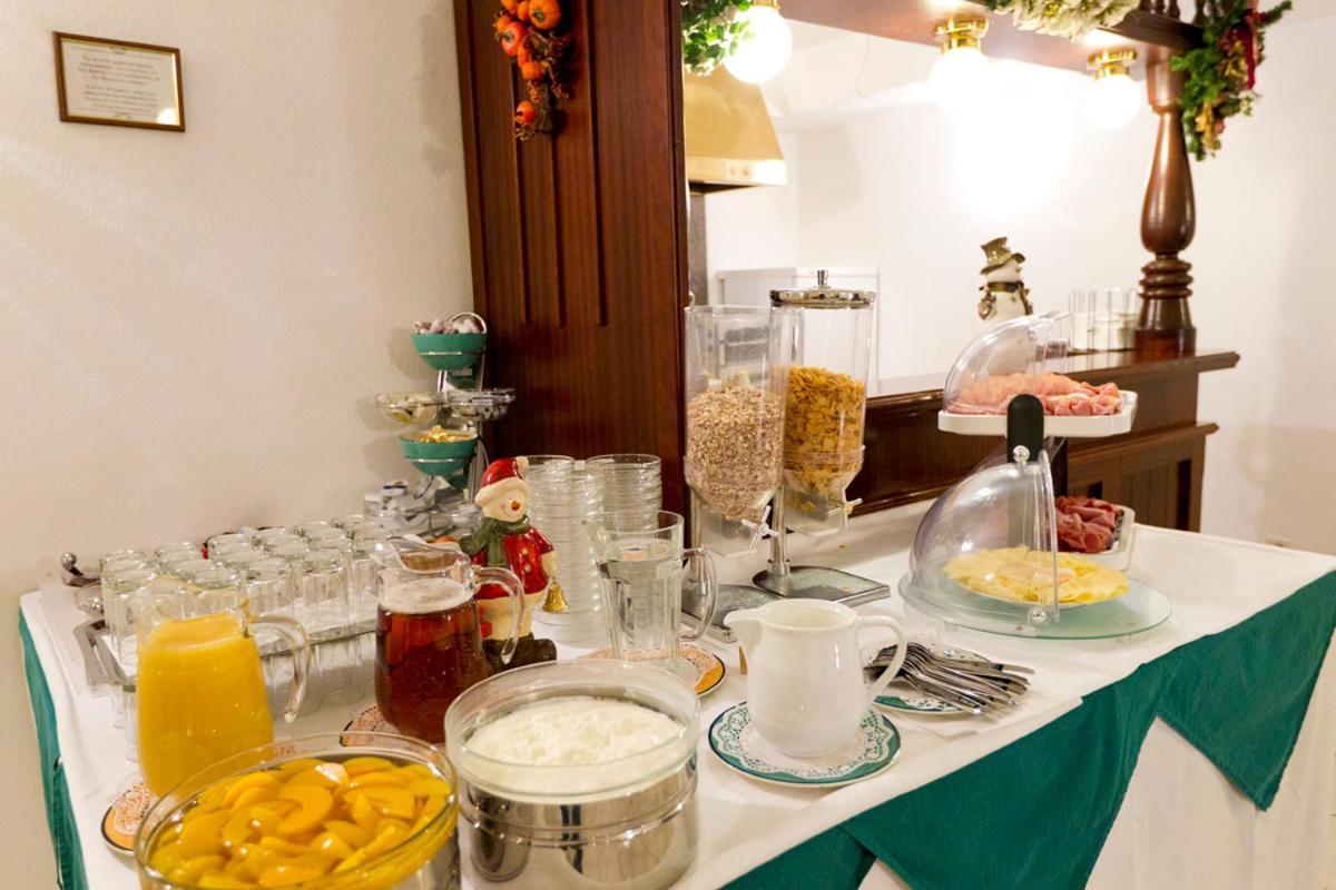 Hotel-Pension Bleckmann Vienna Restoran gambar